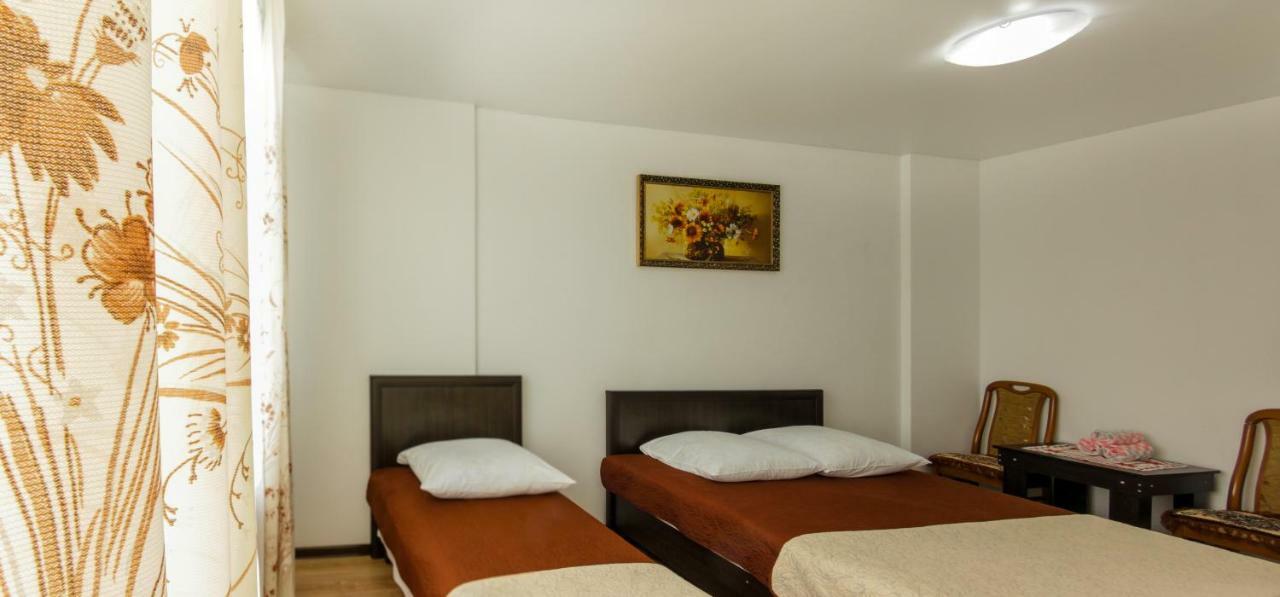 Rooms With Fortetsya View 2 Kamianets-Podilskyi Exterior photo