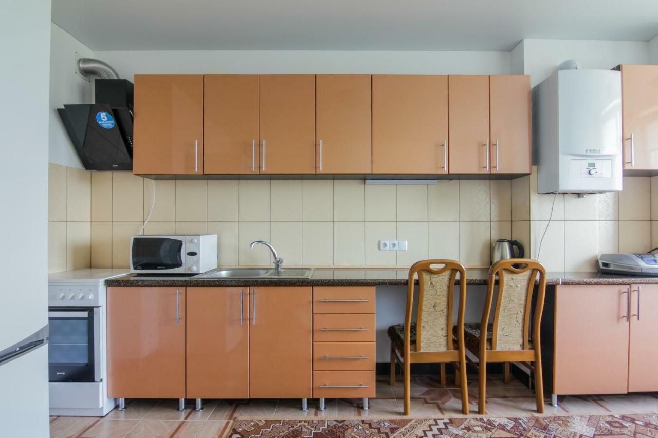 Rooms With Fortetsya View 2 Kamianets-Podilskyi Exterior photo