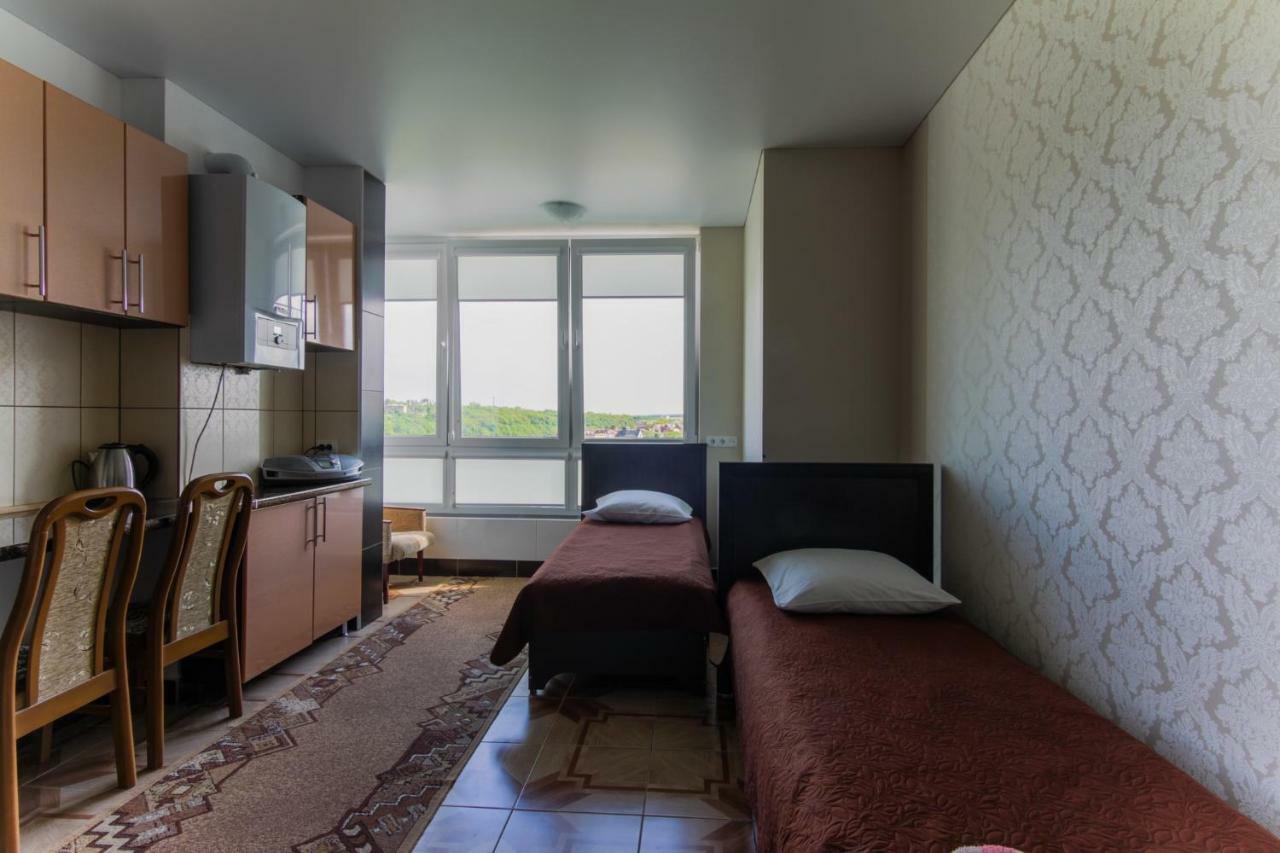 Rooms With Fortetsya View 2 Kamianets-Podilskyi Exterior photo
