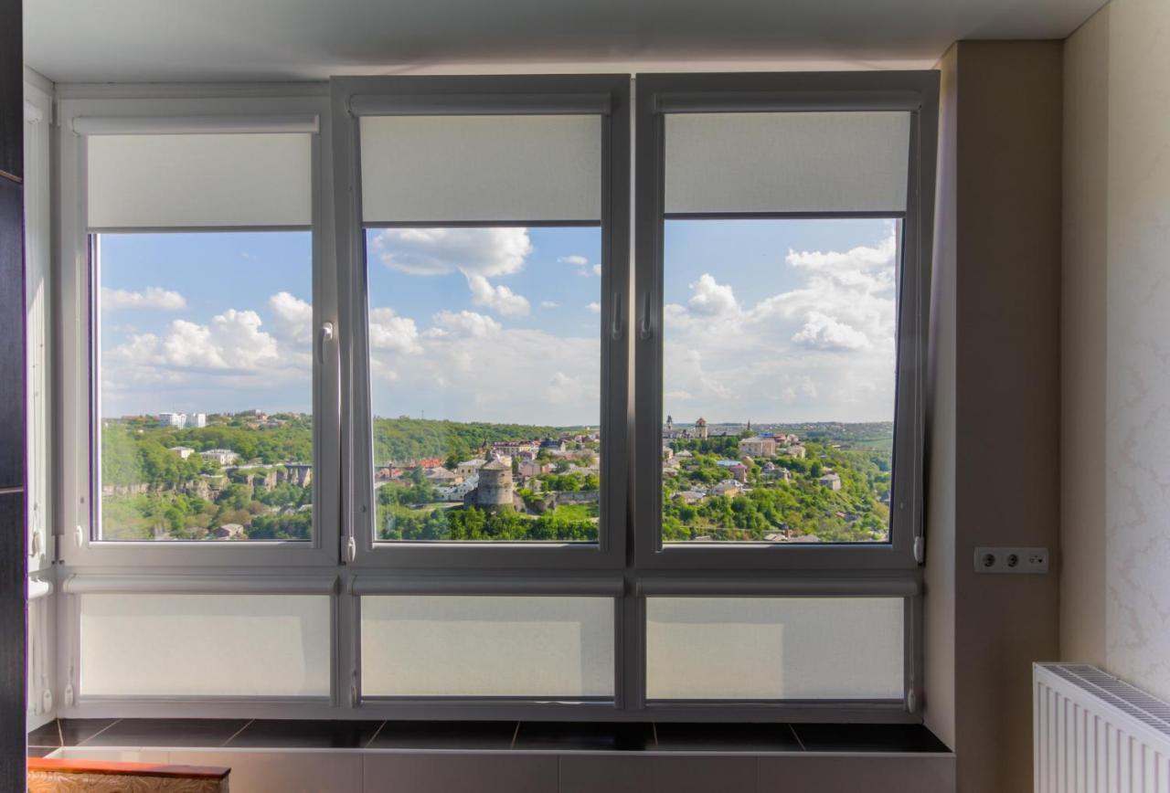 Rooms With Fortetsya View 2 Kamianets-Podilskyi Exterior photo